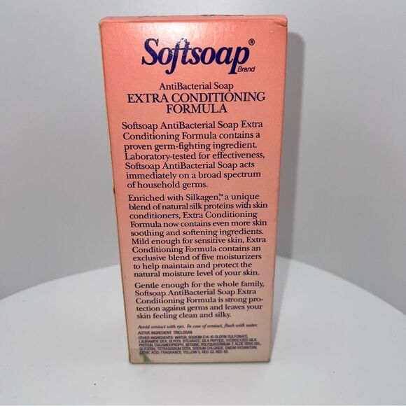 Vintage Softsoap ~ Antibacterial Hand Soap ~ Pump Bottle ~ Extra Conditioning - Picture 5 of 11
